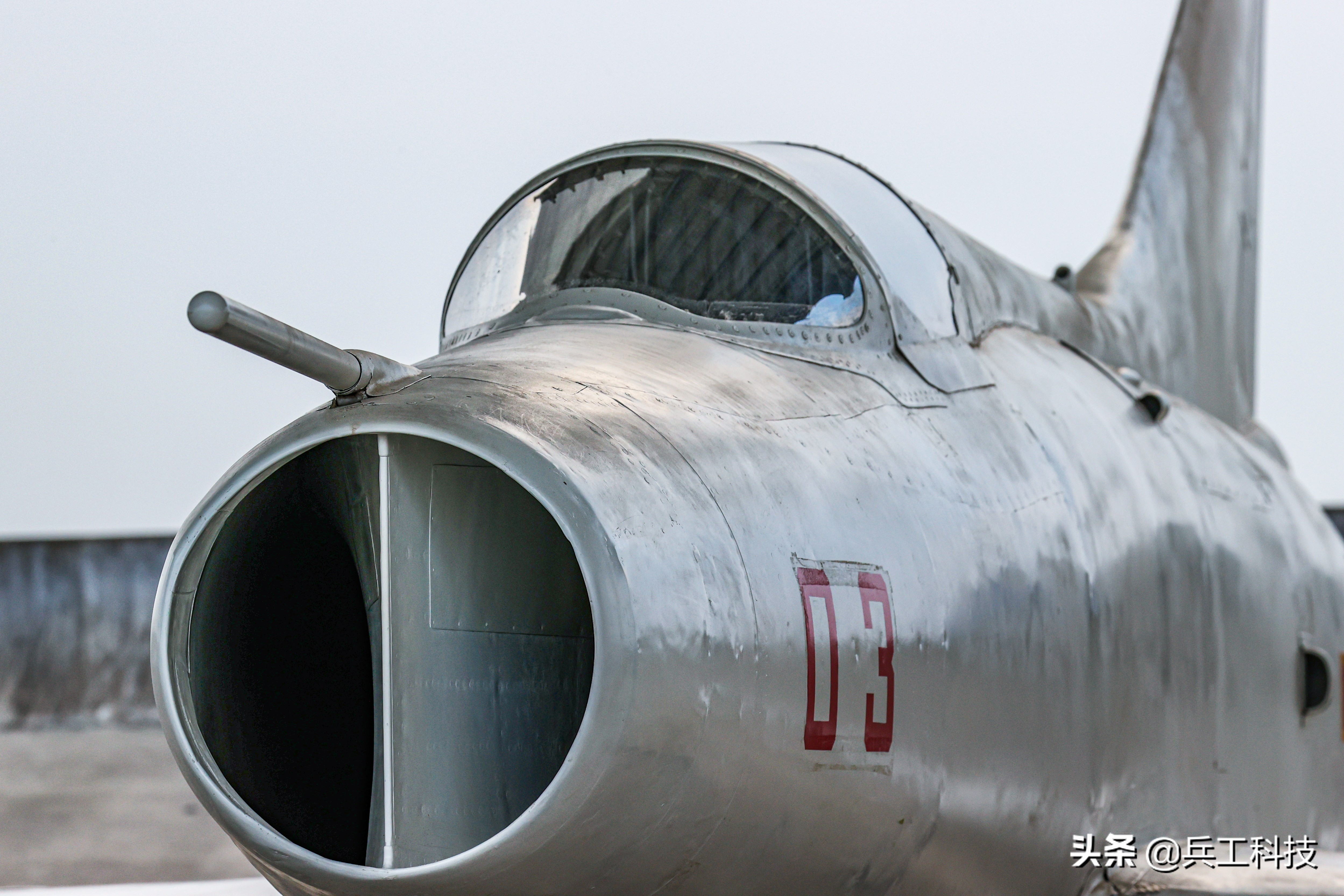 “空中李向阳”研制背后的故事，当年下马的歼