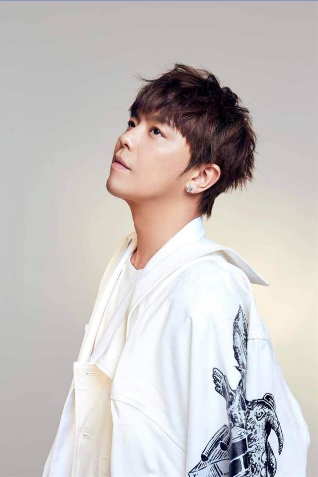 20年去世明星盘点！坠机、自杀、猝死、癌症，谁