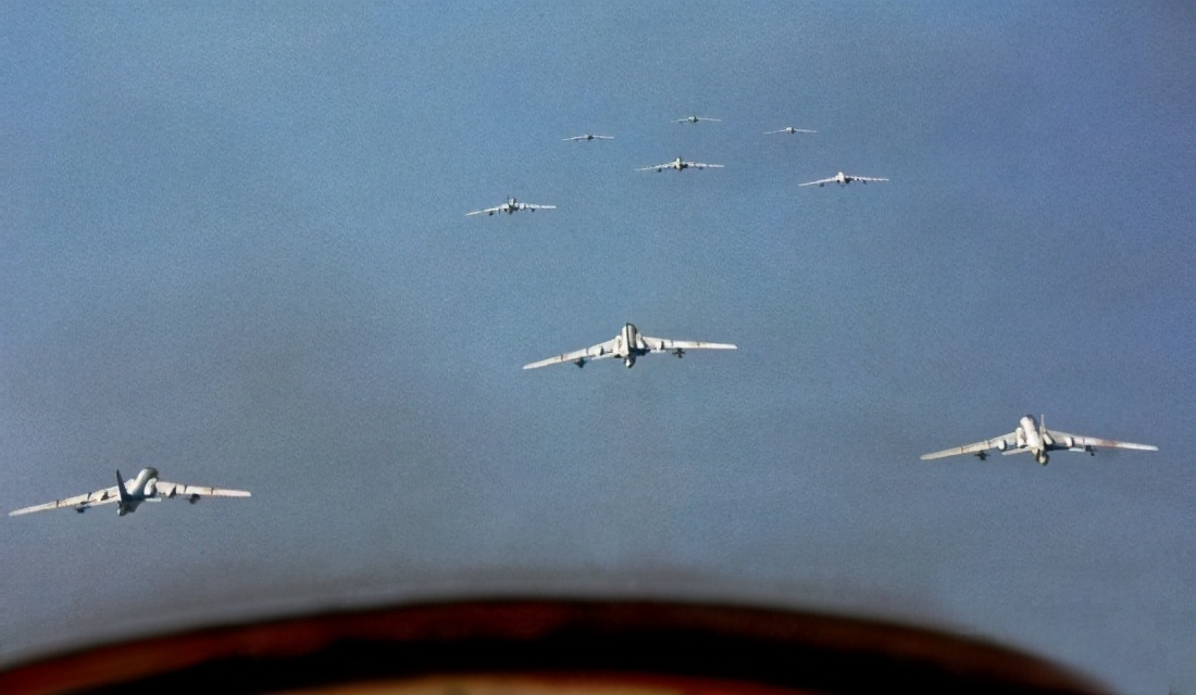 蔡英文專機台南出現信號，解放軍1萬5千米高空巡台飛行，創下年內最高巡台記錄