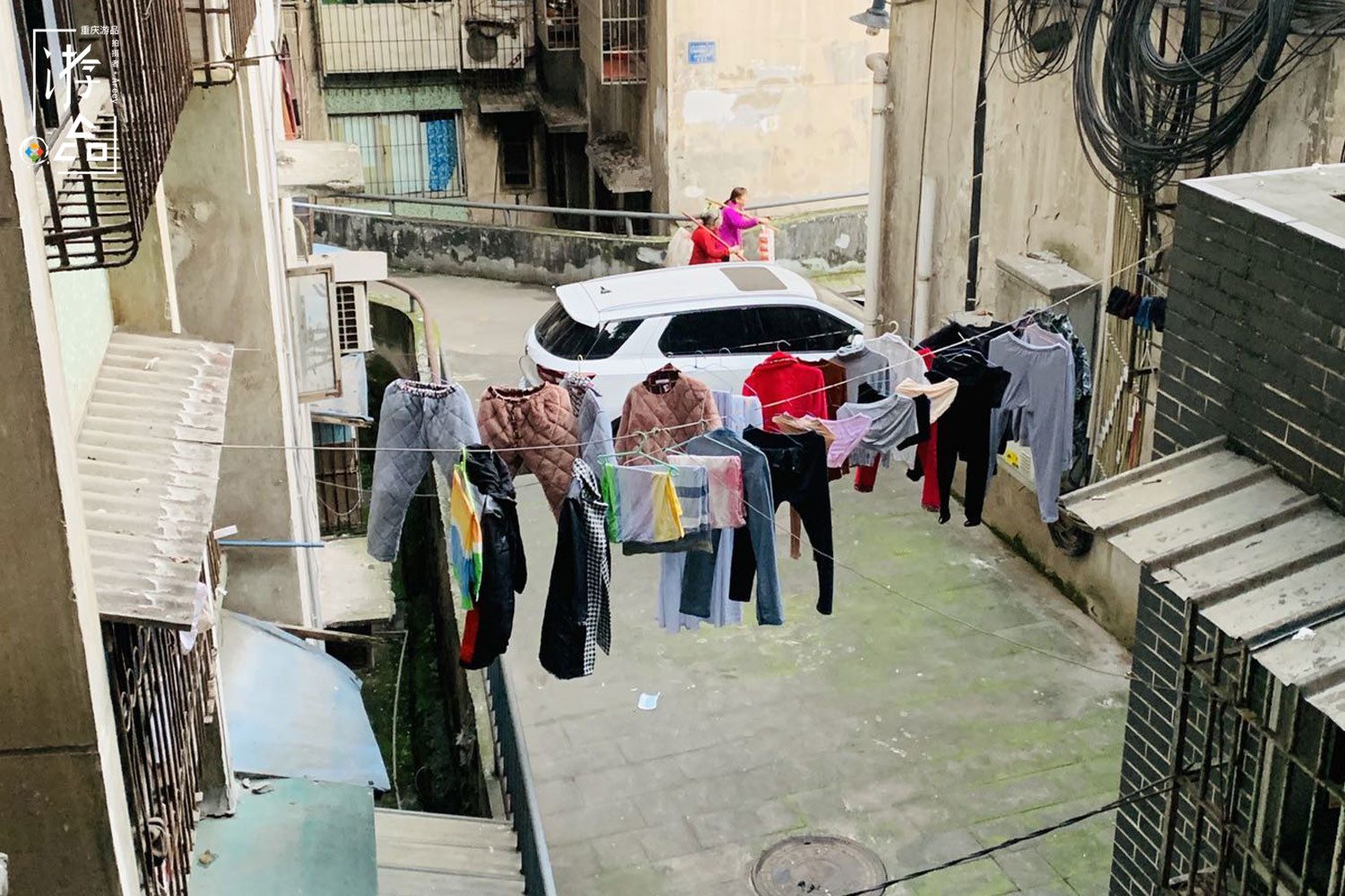 重庆方言紧到说：不至于三个字，可以表达反对，还能扑灭怒火