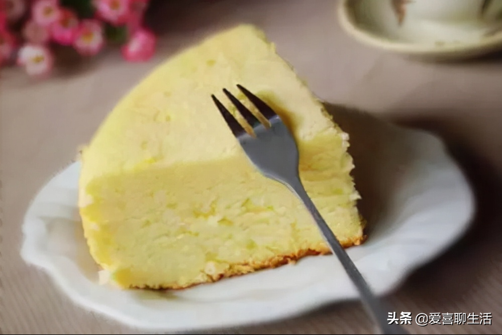 跟黄磊做电饭煲蛋糕，无需烤箱也不用打蛋器，出锅蓬松暄软又香甜