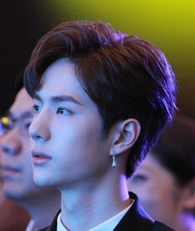 王一博是一夜爆红？他曾为了练台词，天天在家