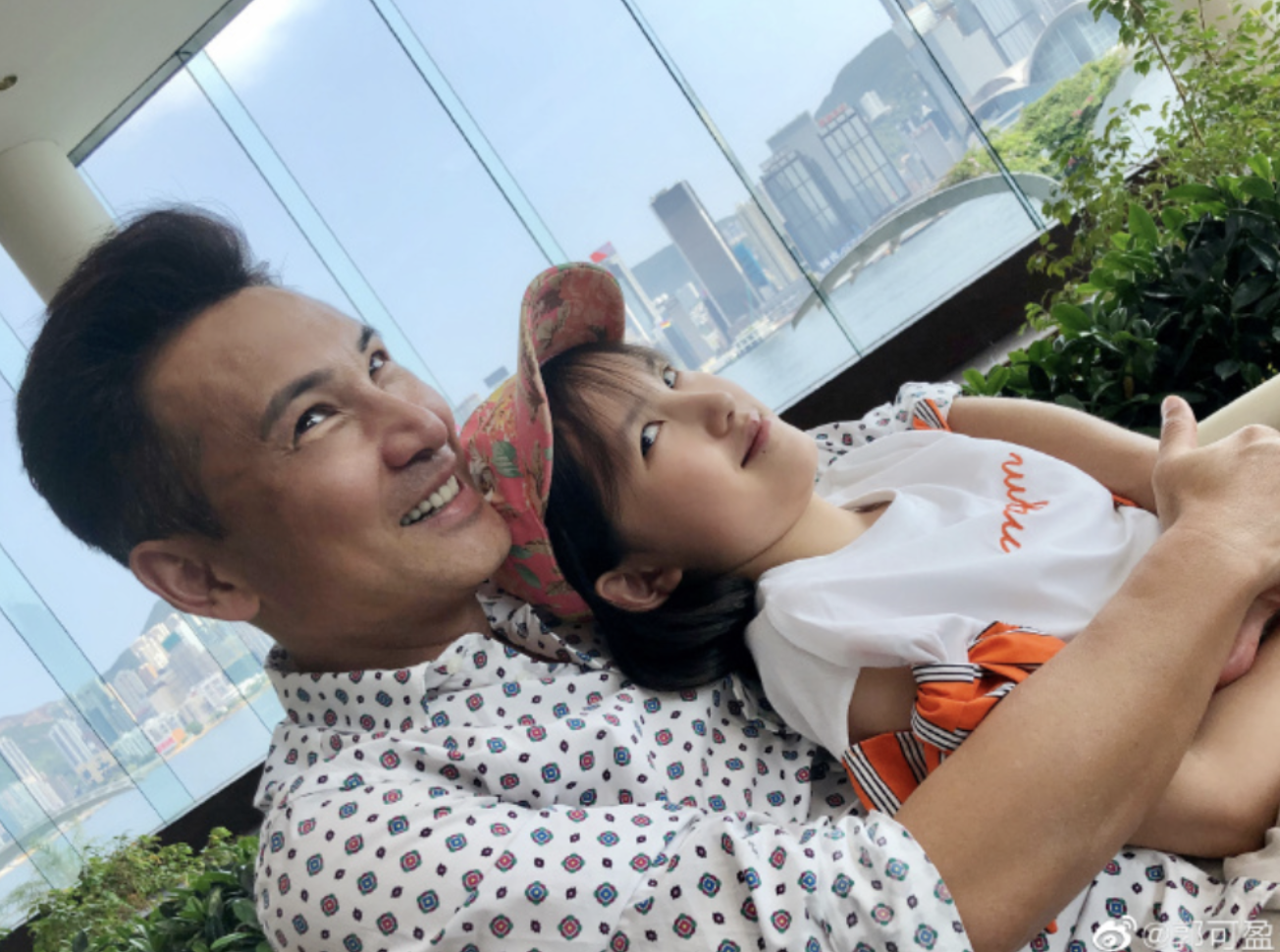 林文龍公開反對女兒入行，11歲林天若性格內向，尚不知母親是港姐