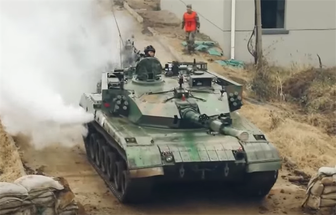 央視展示陸軍演習畫面，台媒體感覺�不妙�，投降不知來不來得及