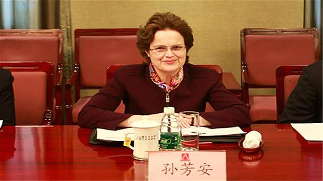 滯留澳煤炭增至880萬噸，英媒稱中國給俄開綠燈，澳：不能指望美國