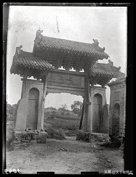 1907年陕西韩城县老照片 一片荒凉的司马迁墓祠