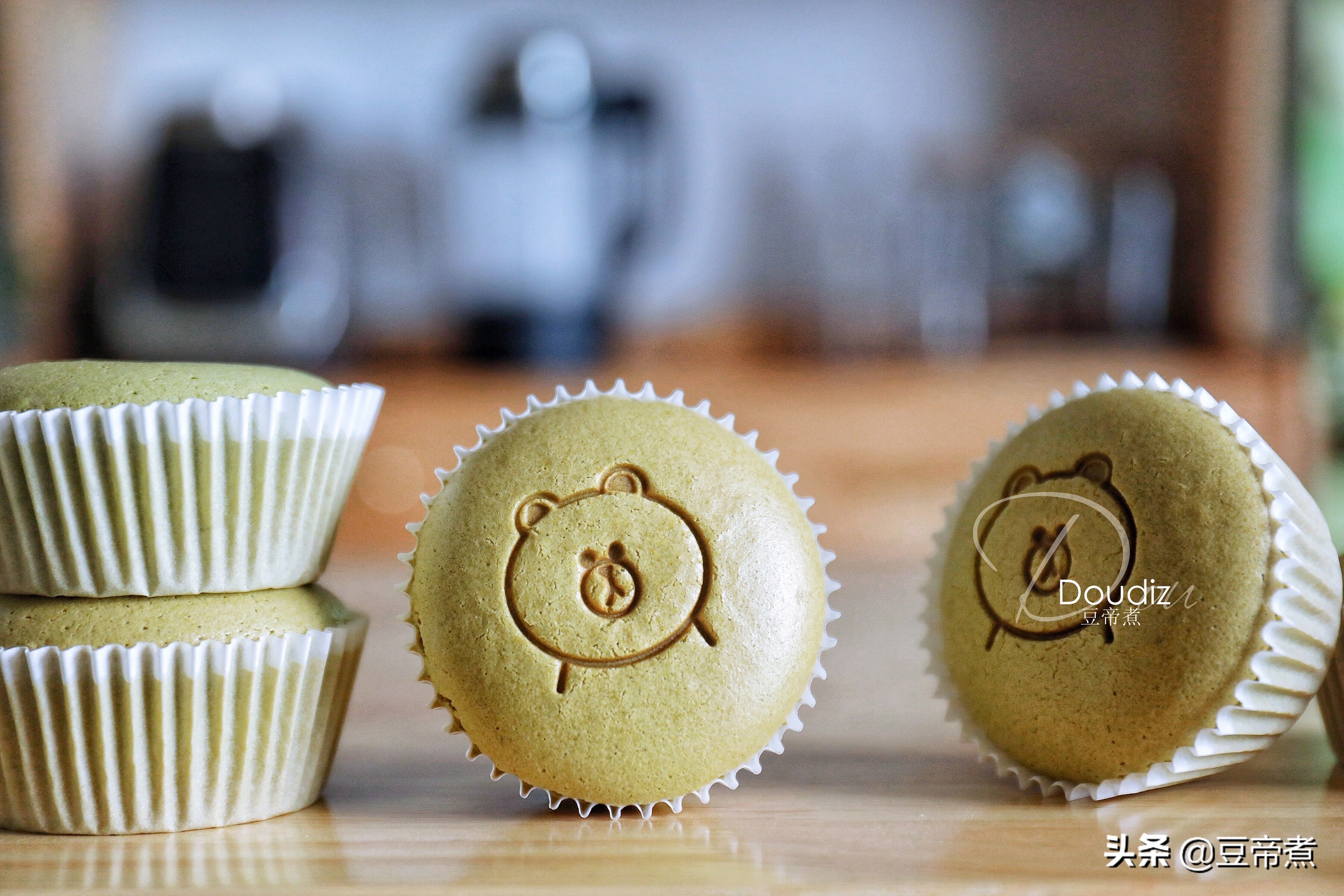 終於學會了孩子最愛吃的小蛋糕，自製衛生用料放心，實在太好吃了