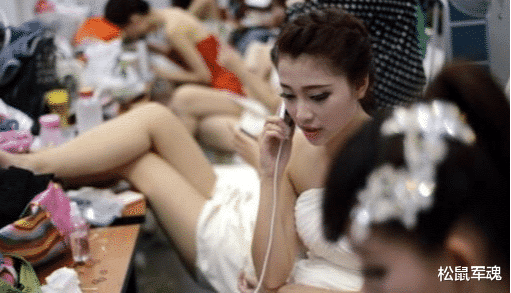 娱乐圈的18线模特，人前光鲜亮丽，私下生活却是这般模样