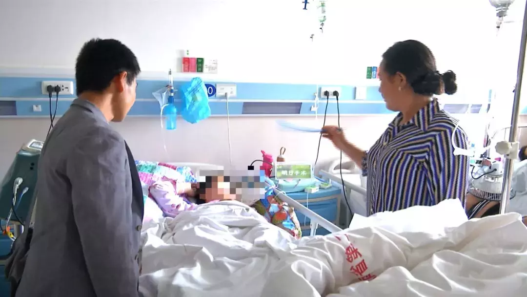 13岁女儿被截肢~父亲在女儿面前只能强忍泪水