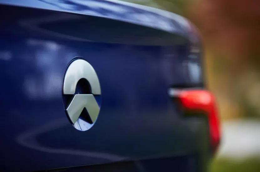 奔驰EQC、宝马iX3？三四十万的蔚来EC6凭自动驾驶就赢了