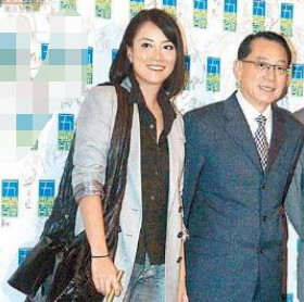 谢霆锋御用经纪人：单身生女独自抚养，一个比王菲还传奇的女人