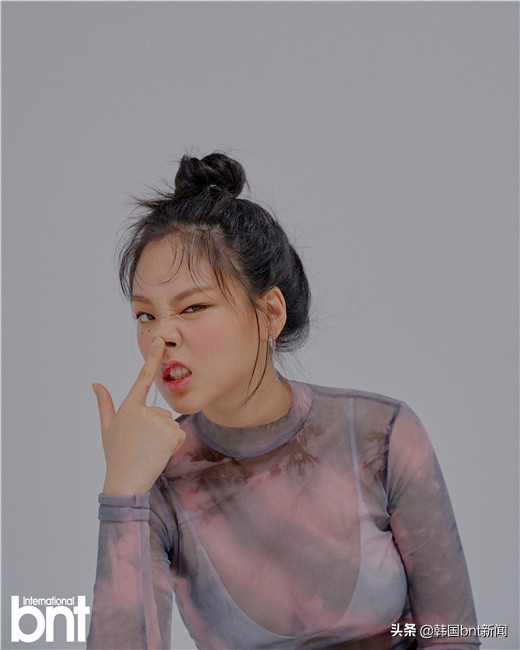 「bnt PHOTO」歌手BIBI拍摄bnt写真 谈参与TWICE主打歌作曲时心境
