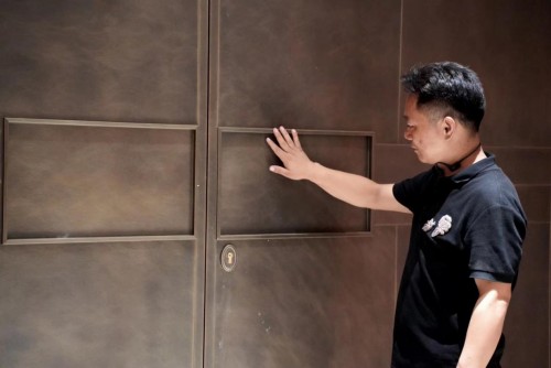 河南博物院——乘风破浪的「铁强门业•希尔顿」超大防火铜门