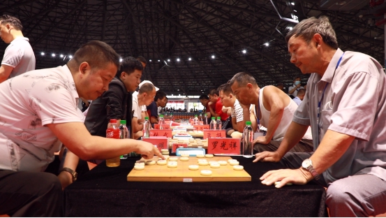 贵州长顺：245名棋手“竞技”长顺“顺兴杯”中国象棋锦标赛