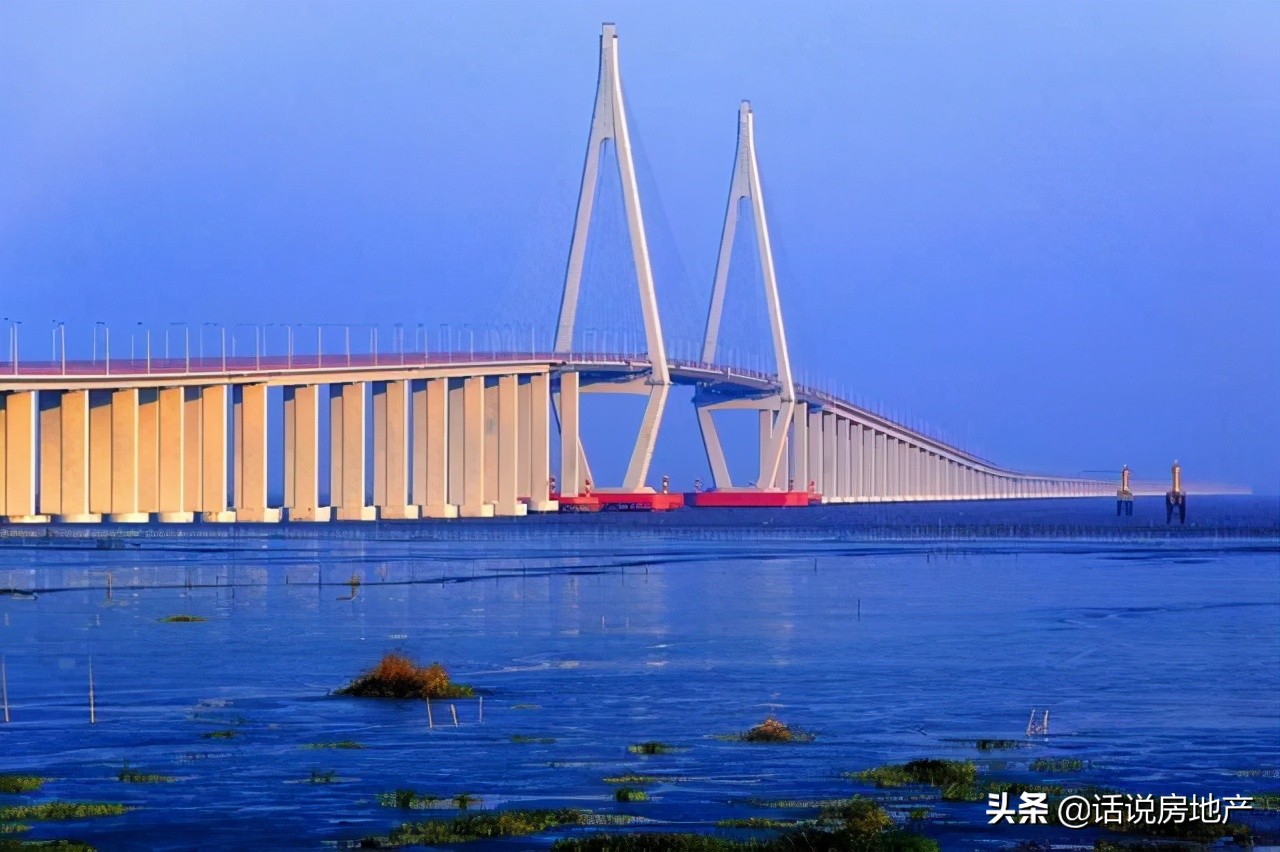 世界上最長的8座大橋 四座在中國 丹昆特大橋 全長165公裡