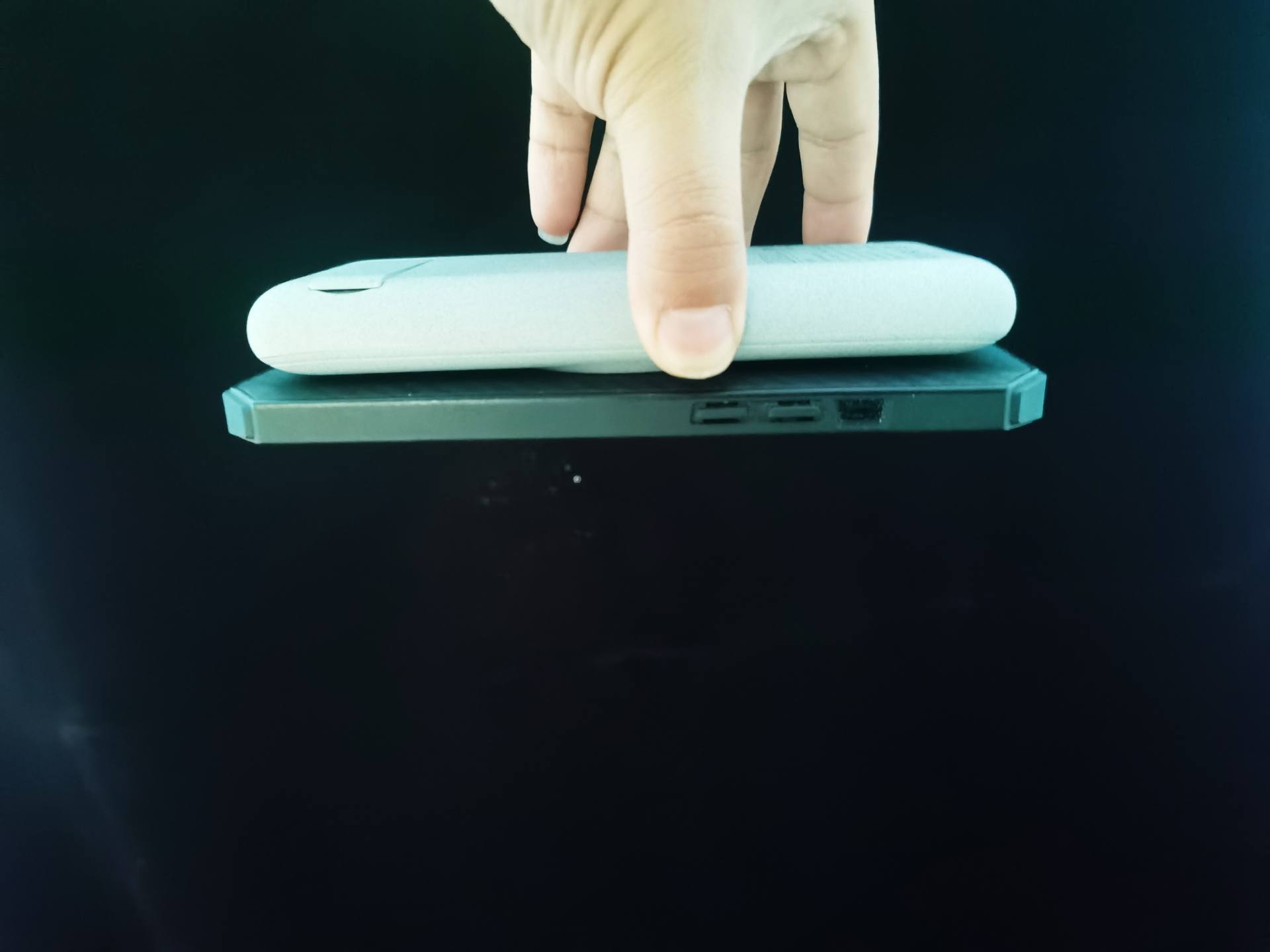 南卡无线充电宝POW-3支持MagSafe磁吸双输出快充体验