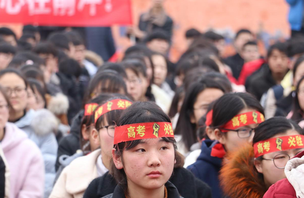 “懒得考清华北大！”口出狂言的16岁广东女孩，最后考多少分？