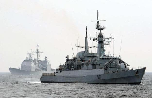 这是想警告谁？41个国家公开支持印度，100多艘军