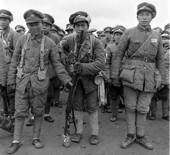 四川山区的一个农民，为什么让邓小平、金日成苦苦寻找33年？