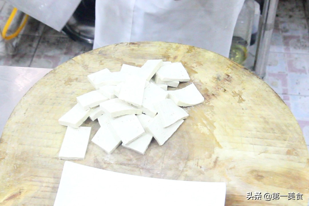 图片[2]-小白菜煎豆腐做法 简单易学 豆腐金黄不粘锅-起舞食谱网