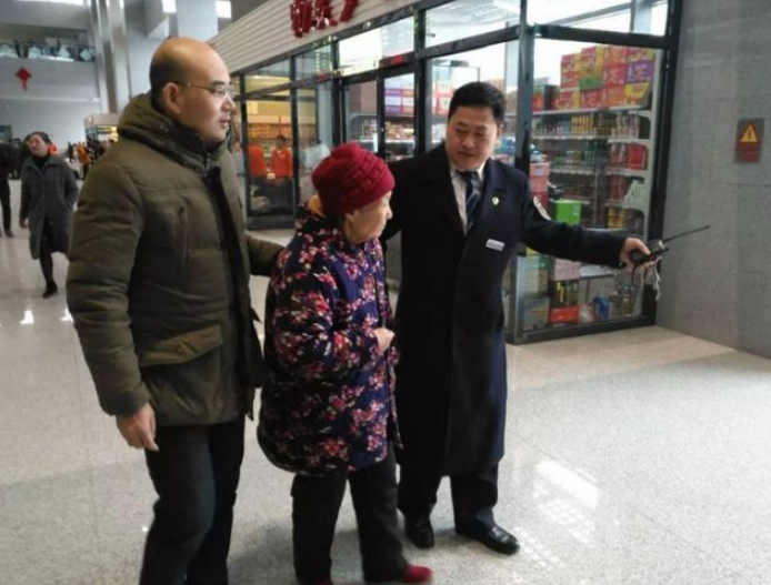 老年人迎来好消息，新规出台，60岁以上老人享有3大“特权”