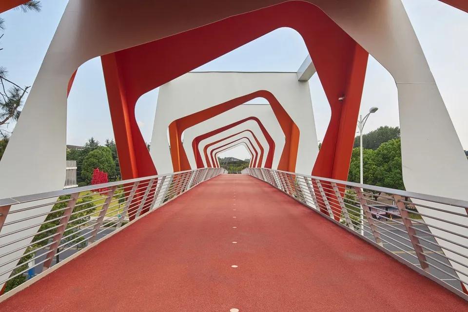 如何玩转地标式廊架?这样购物中心设计有颜又有趣关键科技感满满