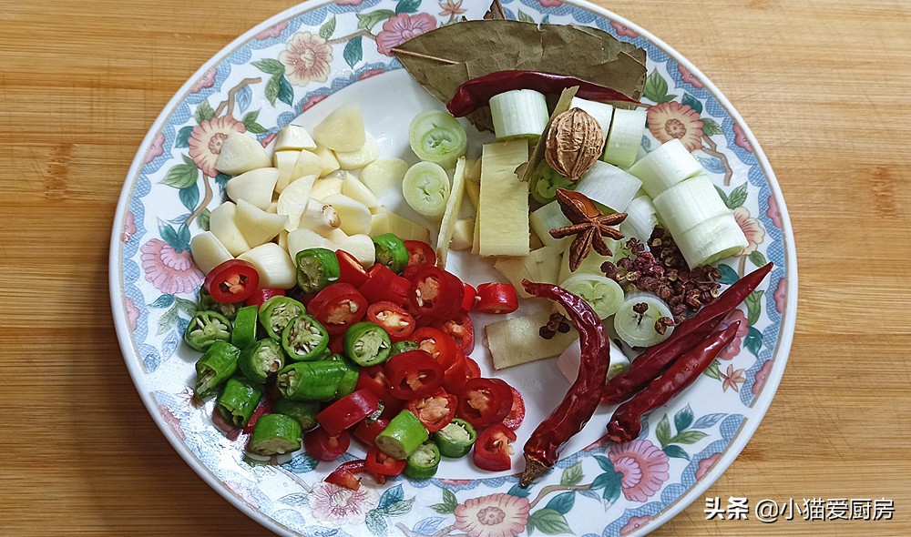 图片[7]-【土豆烧鸭肉】做法步骤图 成菜味道香而不腻 不错的下酒菜-起舞食谱网