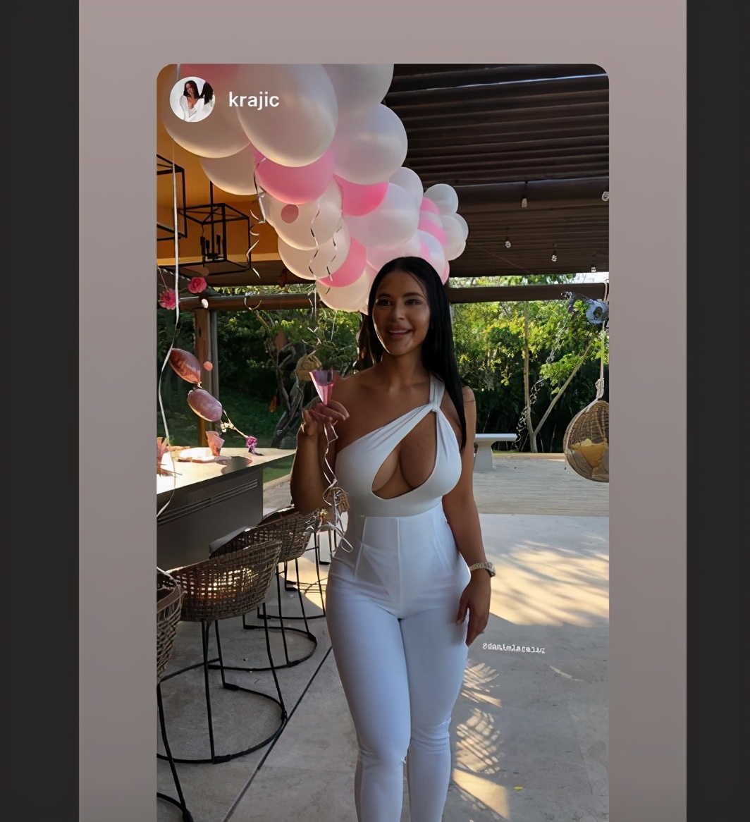 恭喜！喬治海邊求婚女友成功，性感灰姑娘苦戀7年正式上位！-黑特籃球-NBA新聞影音圖片分享社區