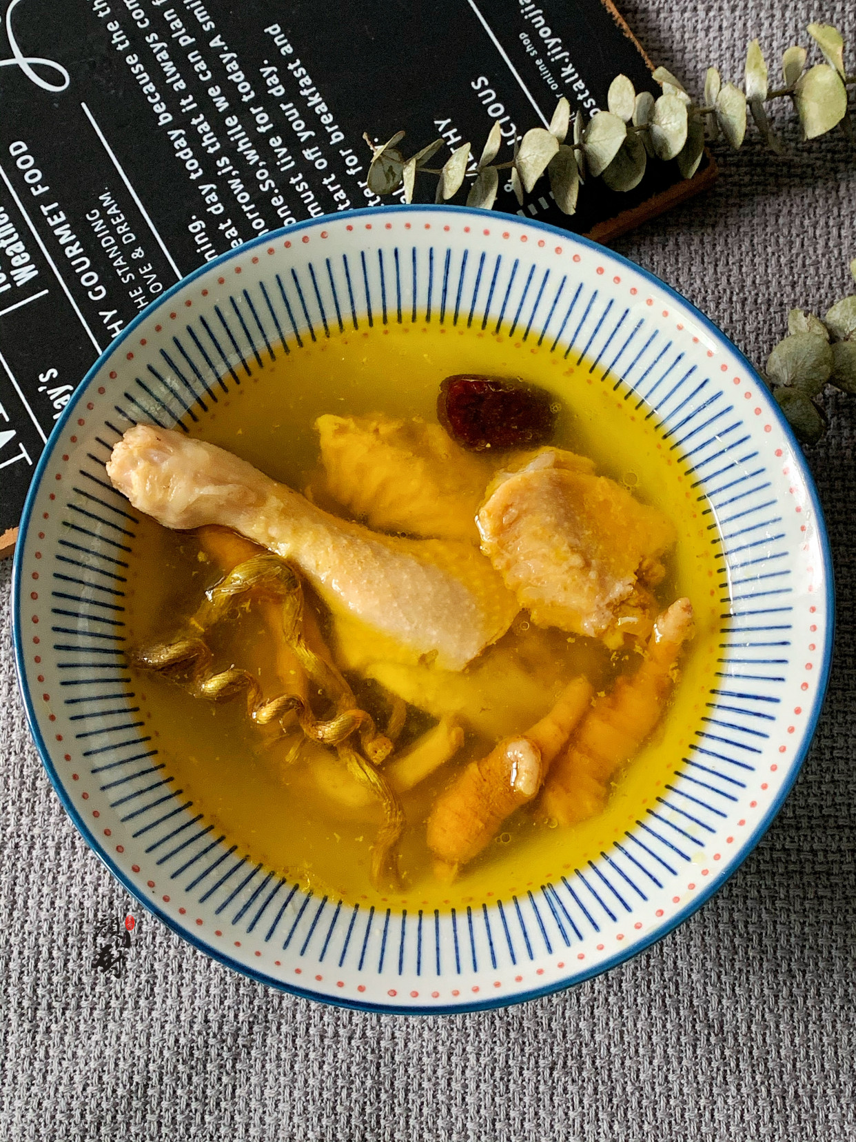 春天，多給家人喝這碗湯，這湯鮮甜潤燥又營養，全家都愛喝