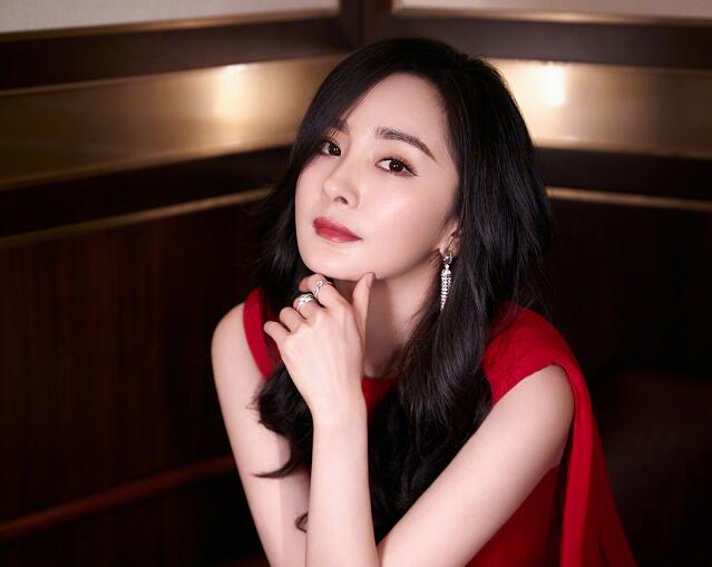 Business of Yang Mi affection is really expensive! Look be like spit groovy atelier for vermicelli made from bean starch, it is to undertaking I lash essentially