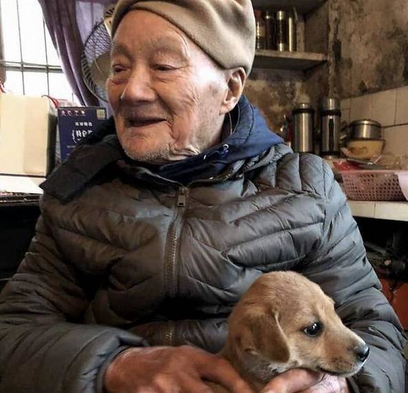 98岁抗战老兵一生未娶，难忘75年前日本女友，希望死前能再见一面