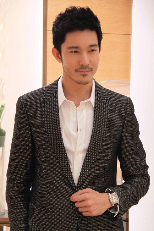 立威廉被女兒踢傷眼睛！ 視網膜剝離緊急手術，馬虎大意險釀成慘禍