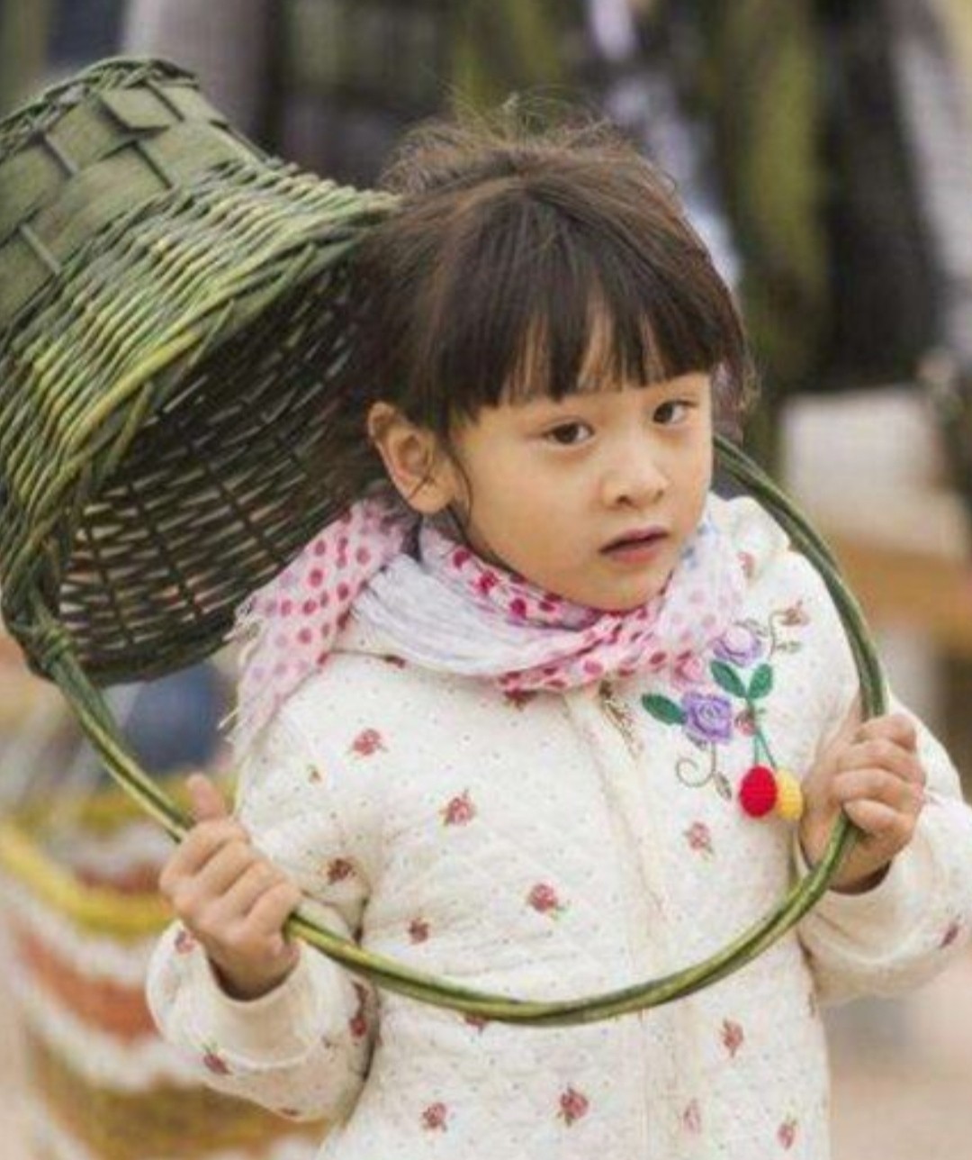 叶一茜晒儿女近况，森蝶长腿追赶成年人，小儿子继承田亮跳水天赋