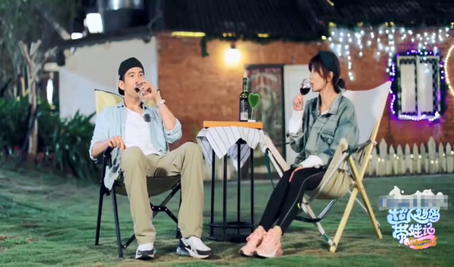 賈靜雯為修傑楷慶生，自曝暫時不能喝酒被猜懷四胎，近照腹部微凸