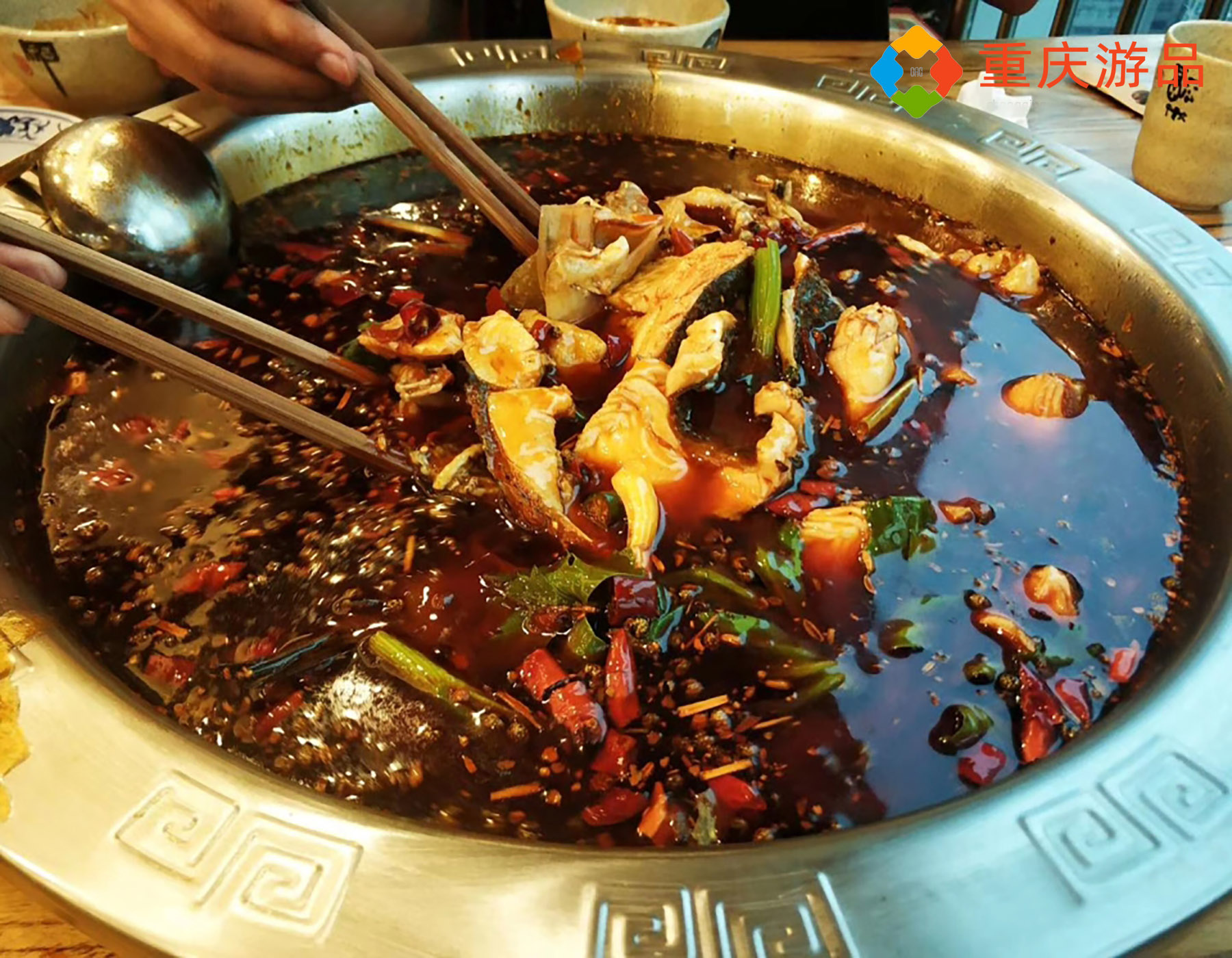 重庆旅游攻略：被商业化的磁器口，傍晚比白天玩得还舒适？