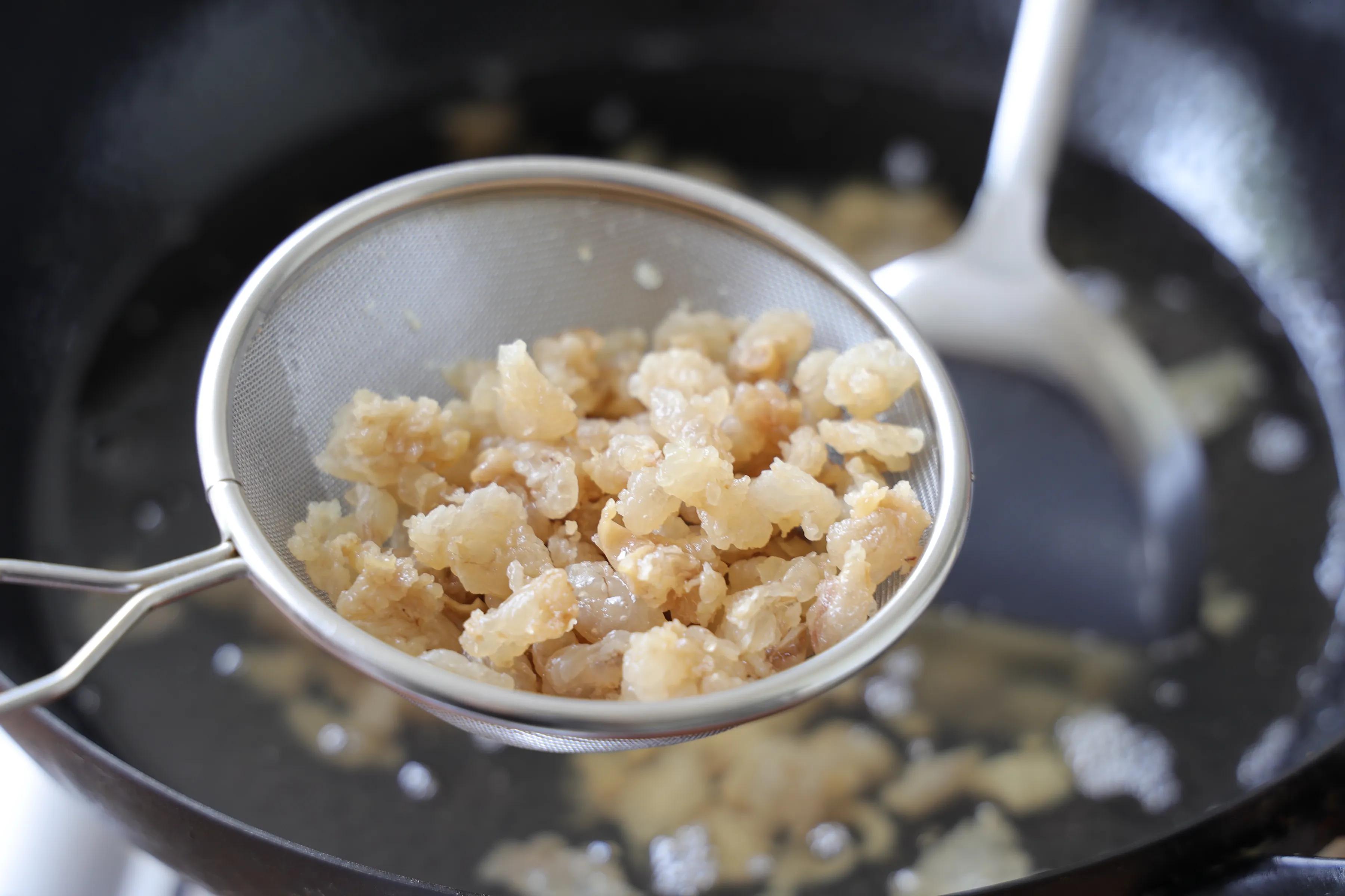 记住这几步，熬出来的猪油又白又香，没有异味儿，炒菜烘焙离不了