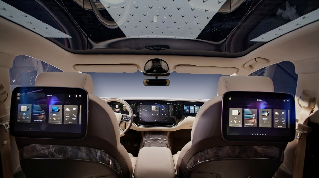 恒驰1内饰曝光 豪华与科技并存