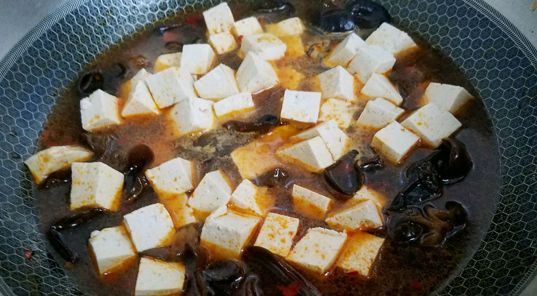 Let’s change the taste of vegetarian dishes: fresh pepper fungus with tofu, guaranteed to make you like it