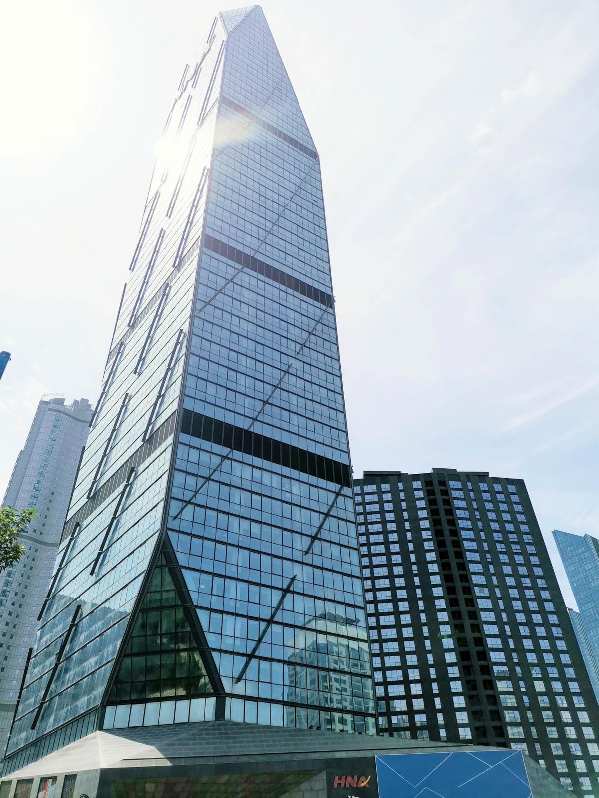 海航万邦中心项目,携手青岛地标性写字楼打造全新506数智化产业空间