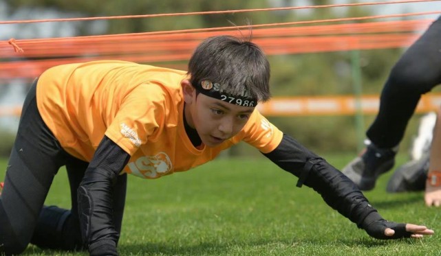 諾一跟霓娜參加障礙賽，劉燁曬照稱名次不重要卻驕傲曝女兒得第一