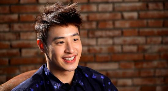 潘玮柏突然官宣结婚，周杰伦撒花为他庆祝，网