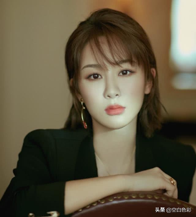 杨紫妈妈身份曝光，竟然是我们熟悉的她？娱乐圈真是藏龙卧虎