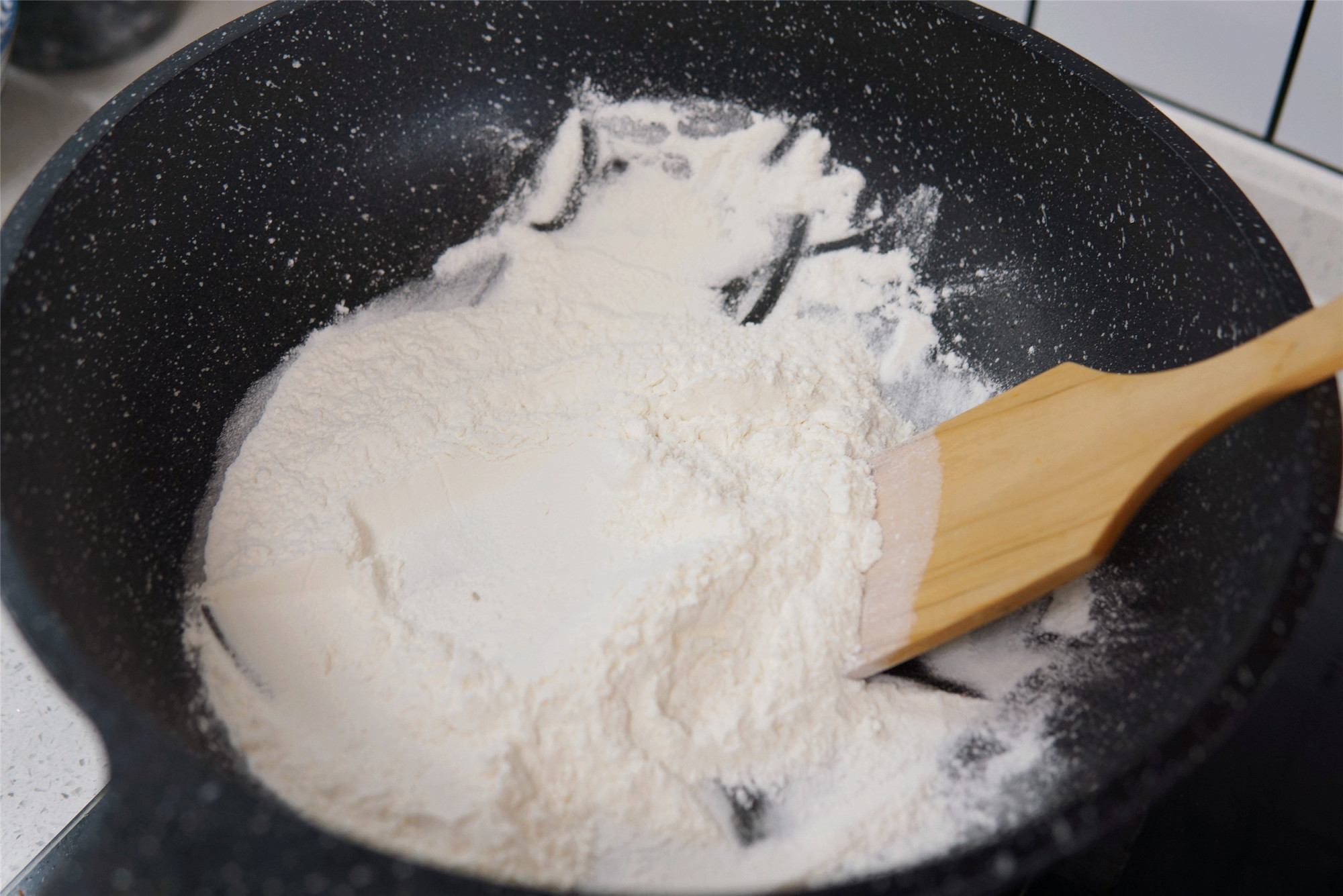 黄豆酱番茄酱靠边站，这酱2块钱做一碗，吃烤鸭离不开，蘸啥都香