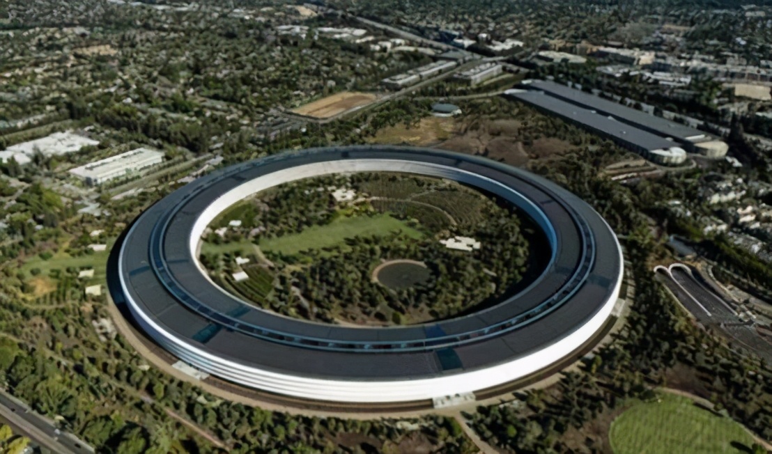 华为储备金2000亿，相比苹果三星差多少？网友：