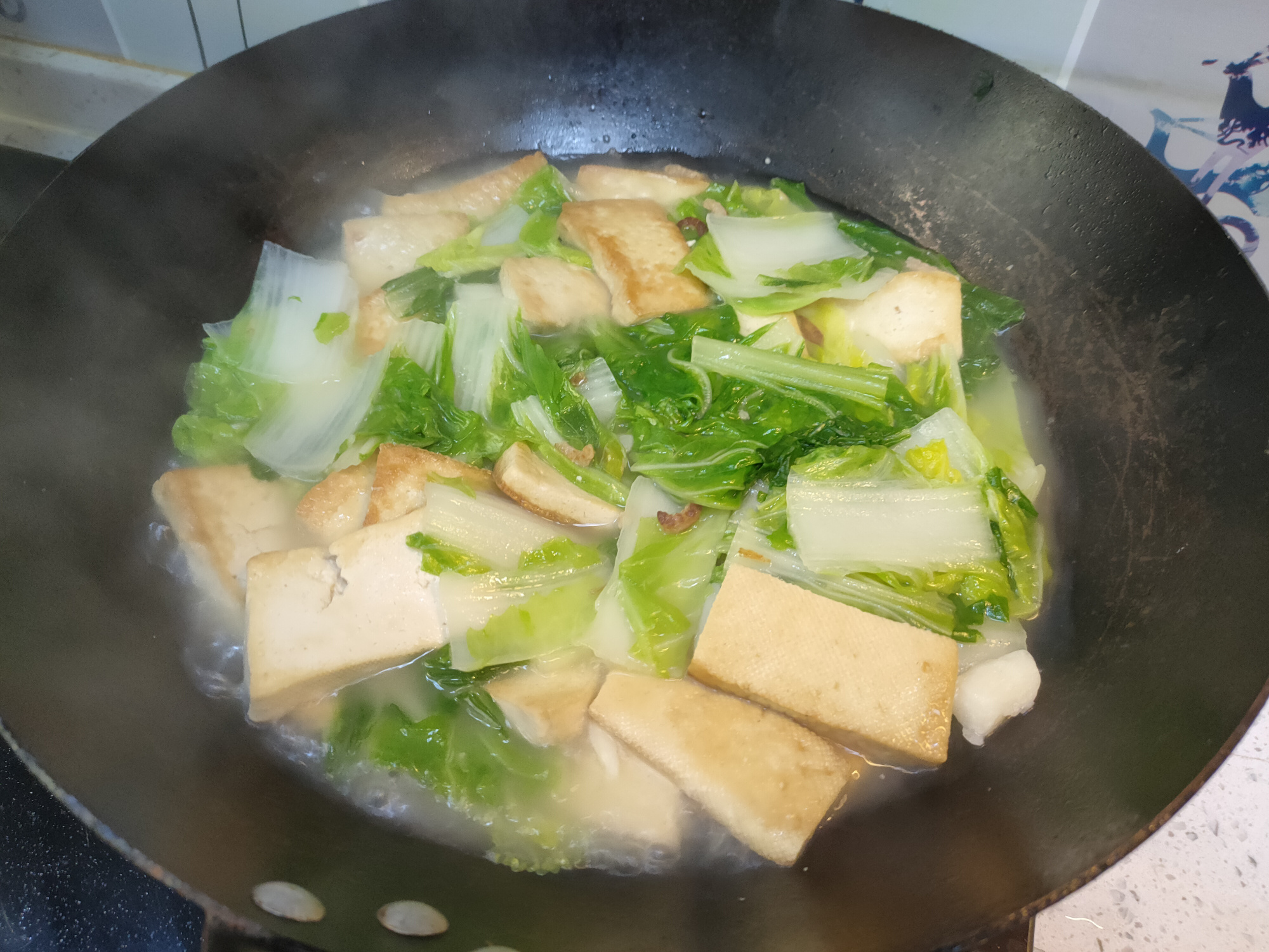 小白菜和它是绝配，大热天要常吃，富含“植物蛋白”，3元炖一锅