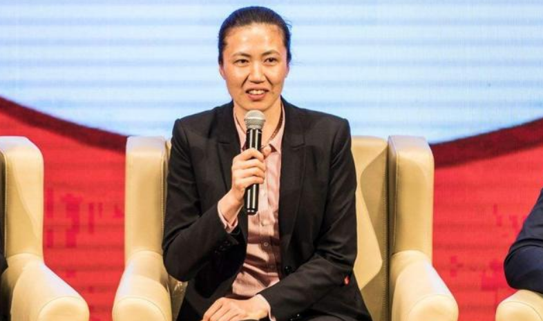 真厉害！中国女排队长朱婷几度传喜讯，看来退