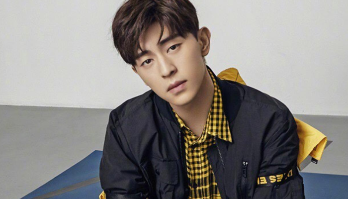 邓伦在走红后抛弃了演戏，选择了综艺，现在一