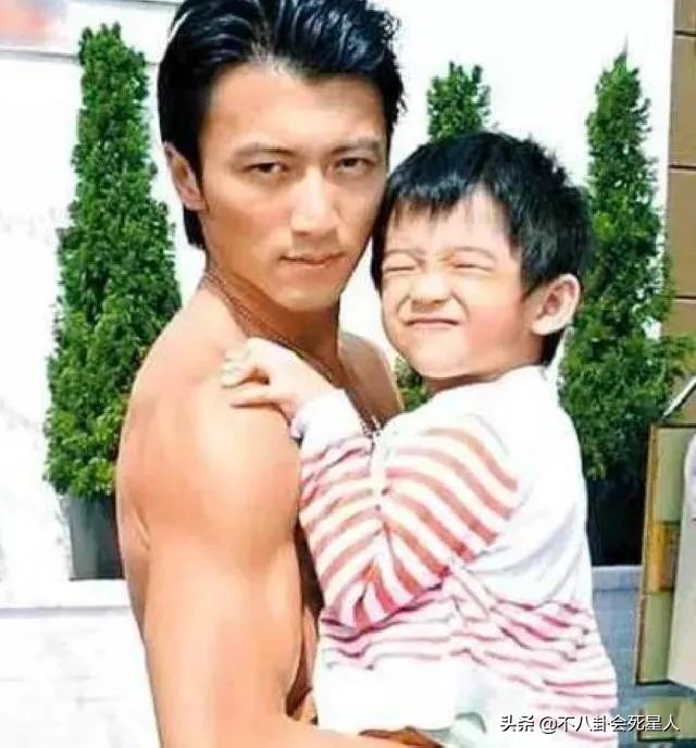 张柏芝谈三个儿子性格不同，大儿子才华很像谢霆锋，小儿子比较凶