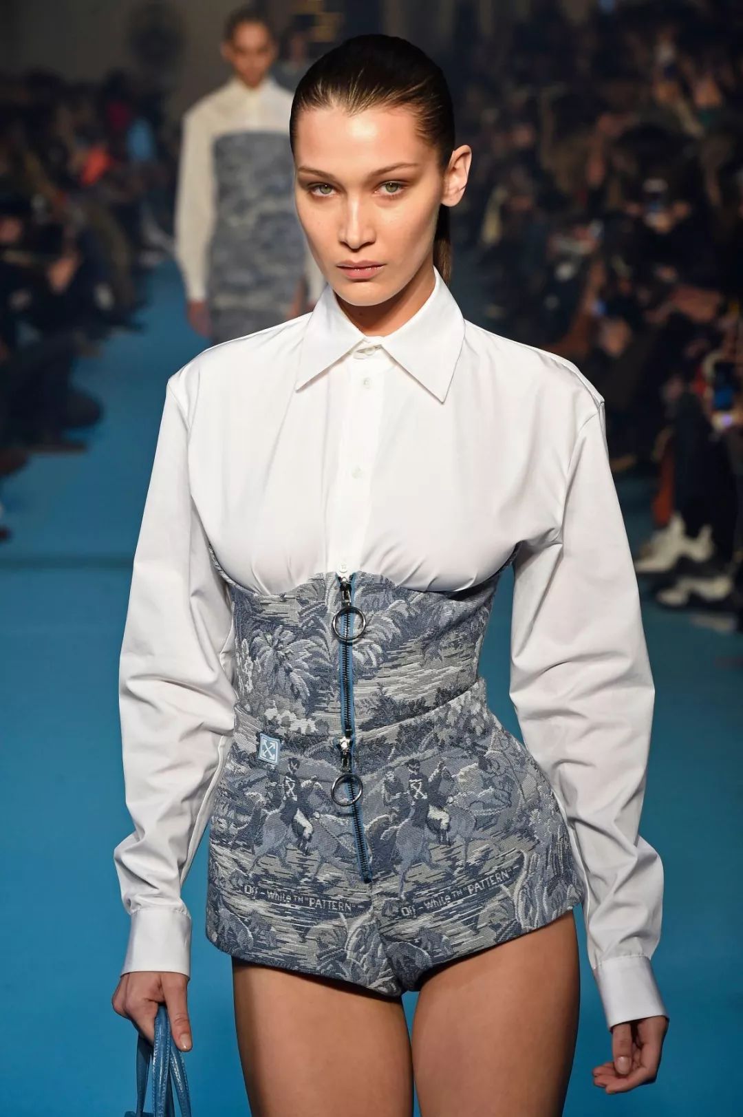  莆田高版本的衣服_莆田货的衣服和正品区别大吗