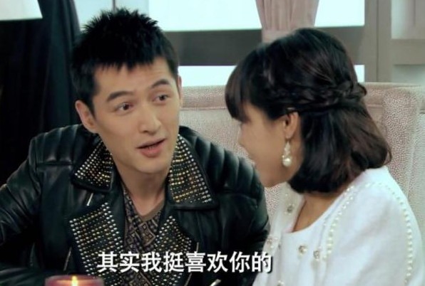 同样客串《爱情公寓》，胡歌、何炅0片酬，而他